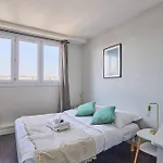 Sublime 2 Bedroom Flat Quai De Seine Eiffel Tower