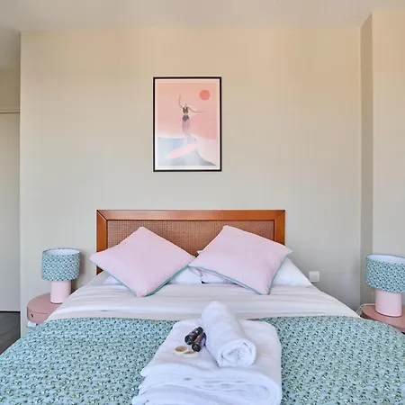 Sublime 2 Bedroom Flat Quai De Seine Eiffel Tower Parigi